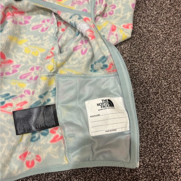 The North Face ToddlerJacket - Picture 5 of 5